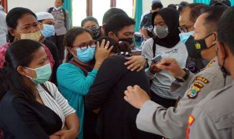 Jenazah DJ Indah Cleo Diterbangkan dari Sorong Menuju Kampung Halaman Bukittinggi