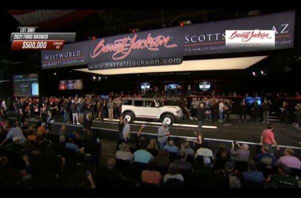 Ford Bronco Pope Terjual Rp7,2 Miliar, Bikin Banyak Orang Speechless Ford Bronco Pope Terjual Rp7,2 Miliar, Bikin Banyak Orang Speechless