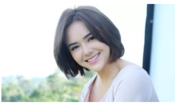 Bocor Foto Amanda Manopo Bareng Cowok, Pengganti Billy Syahputra?