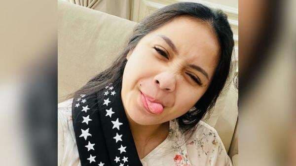 Nagita Slavina Pakai Kalung Seharga Rumah, Netizen: Leher Tiba-Tiba Pegal