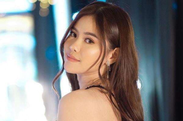 Melisa Hart Cover Lagu <i>Reflection</i> dalam Versi Mandarin