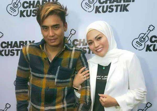 Makin Glowing, Charly Van Houten: Pakai Skincare Produksi Sendiri