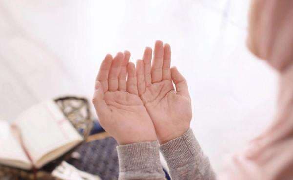 Tak Perlu Lakukan Pesugihan, Rutinkan Baca 5 Doa Ini Agar Daganganmu Laris