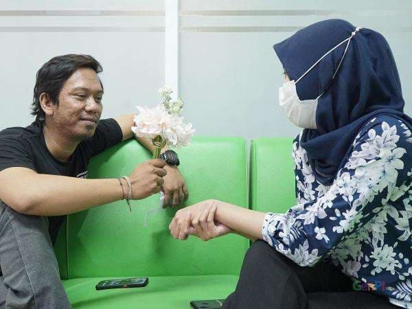 Wanita Pendiam Bisa Didekati dengan 4 Cara, Buktikan!