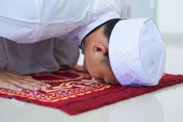 Bacaan Sujud Sahwi dan Tata Caranya Lengkap