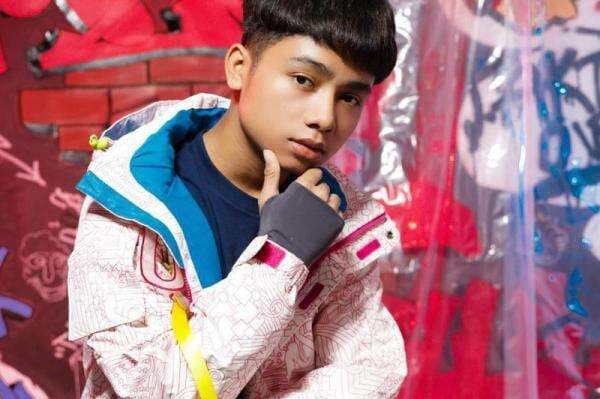 Lirik Lagu Bulan Bintang dan Chord Gitar Milik Betrand Peto