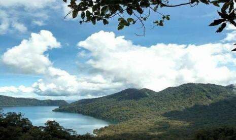 Danau Gunung Tujuh Nan Sakti di Taman Nasional Kerinci Seblat