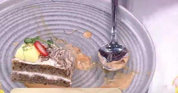 Unik, Peserta Ini Lolos Tantangan MasterChef karena Bikin Banana Cake dengan Jantung Pisang