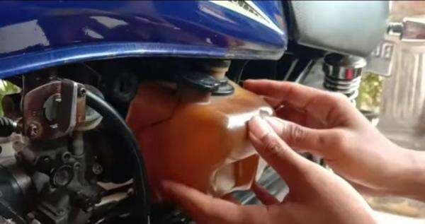 Cara Menentukan Berapa Campuran Oli Samping RX King, Awas Jangan Sampai Mesin Panas dan Ngebul