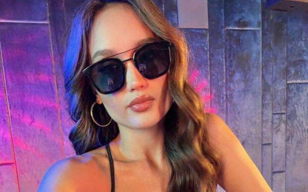 Viral Cinta Laura Diduga Nyerobot Antrean PCR Drive Thru, Netizen: Ubah Yuk Attitude-nya!