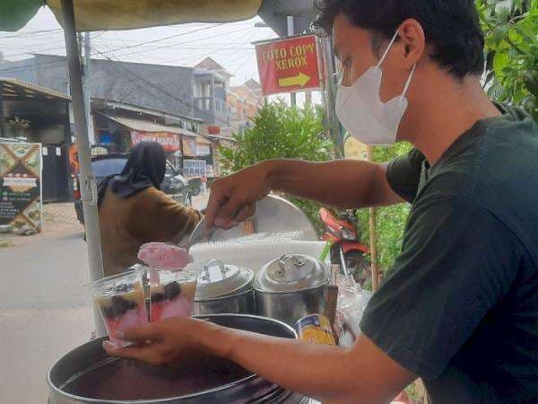 Cuma Dagang Es Doger 4 Jam Langsung Habis, Laku 400 Gelas! Apa Istimewanya?