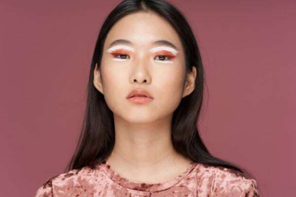 Rekomendasi Eyeshadow Palette Lokal Nuansa Pink untuk Melengkapi Hari Valentine