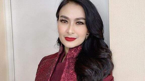 Gak Menghargai Pemberiannya, Iis Dahlia Murka Gegara Ulah Raffi Ahmad: Itu PO-nya Setahun, Belinya di London! Kesel Gue