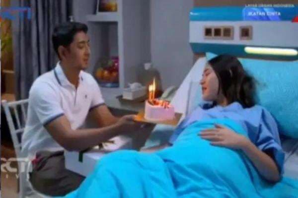 Ikatan Cinta Senin 7 Februari 2022: Rayakan Hari Anniversary Pernikahan ke-14 Bulan, Aldebaran Gagal Kasih Kejutan ke Andin