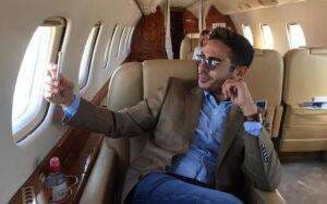 The Tinder Swindler Review: Balada Penipuan Simon Leviev melalui Aplikasi Kencan