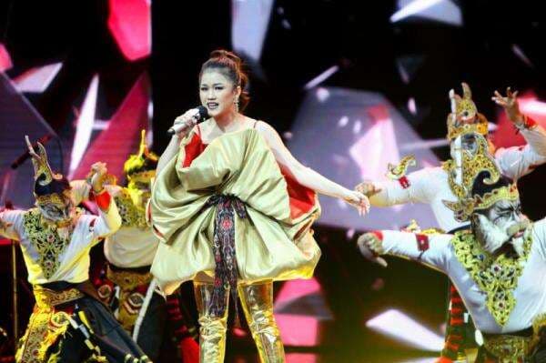 7 Foto Mini Konser Kayla di Panggung Grand Final KDI 2021, Bawakan 3 Lagu Hits