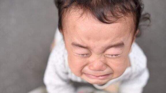 Anak Suka Mengadu? Ini 3 Cara Bijak Menghadapinya