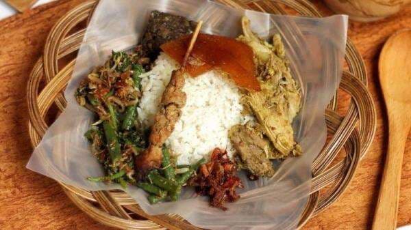 7 Rekomendasi Babi Guling Terenak di Jakarta dan Sekitarnya, <i>Juicy</i> Banget!