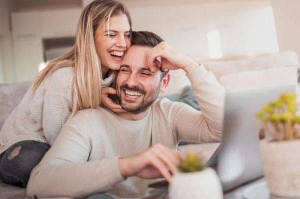 10 Ayat Alkitab Tentang Jodoh Yang Sesuai dan Seiman