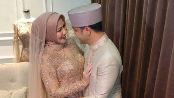 Jelang Resmi Dilamar Ferry Irawan, Venna Melinda Malah Mendadak Mau Menghilang, Ada Apa?