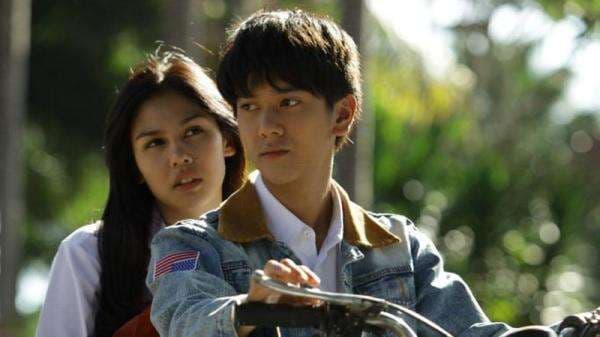 20 Film Romantis Indonesia Terbaik, dari Dilan 1990 hingga Dua Garis Biru