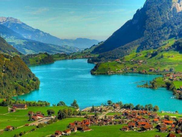 Melihat Keindahan Danau Brienz yang Jadi Lokasi Syuting Drakor Crash Landing On You