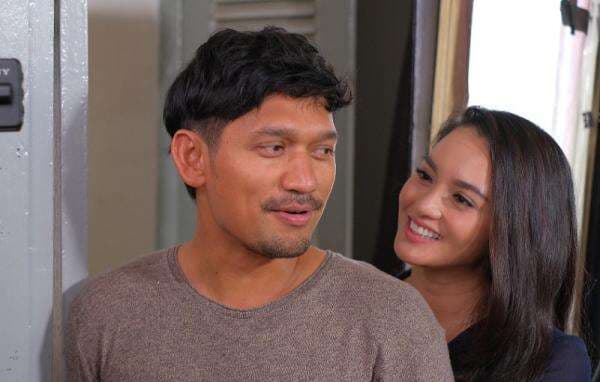 Cinta Warung Sebelah, Pertemuan Ibnu Jamil dan Ririn Ekawati dalam Film