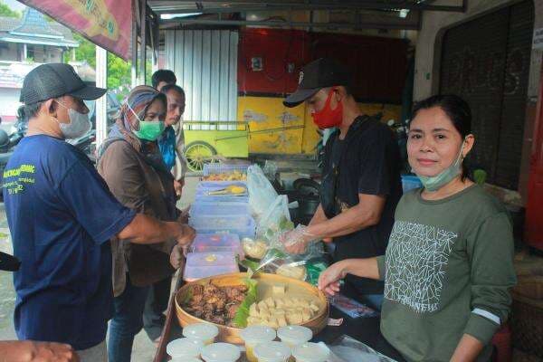 Tempe dan Puli yang Berjodoh Empat Generasi di Warung Mbak Puji