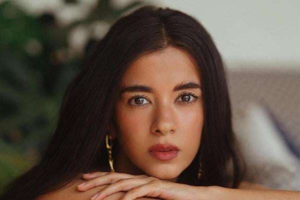 5 Fakta Saba Azad, Artis Bollywood yang Jadi Pacar Baru Hrithik Roshan