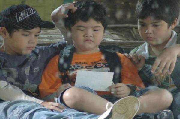 Al Ghazali Unggah Foto Masa Kecil, Dul Jaelani: Saiki Udah Gak Jomblo Kak!