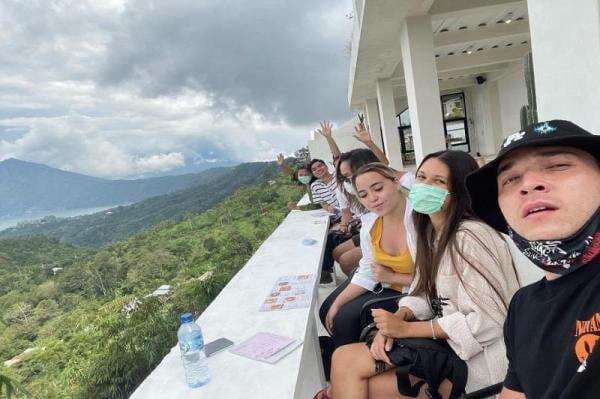 Stefan William Unggah Foto Muka Bersin, Immanuel Hito: Untung Ganteng Lu!