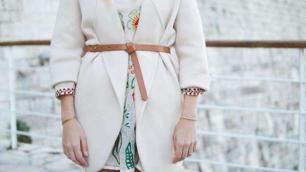 10 Tips Terbaik Memakai Warna Off White Agar Lebih Elegan