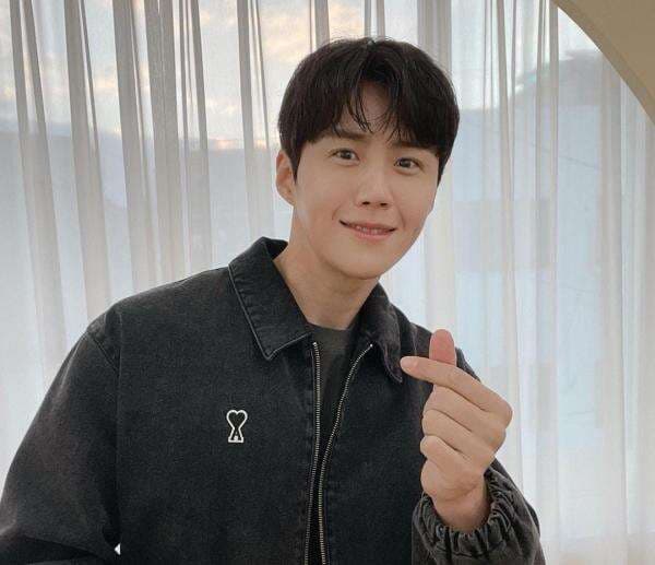 Kim Seon Ho Donasi Uang ke Yayasan Leukemia Anak Korea