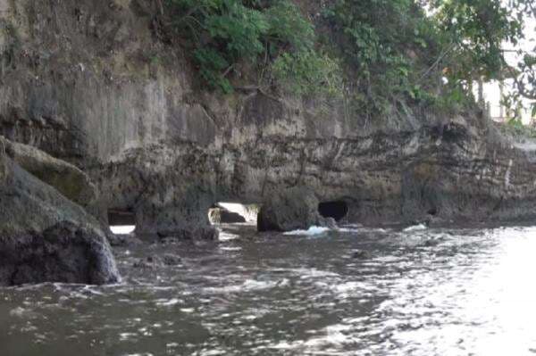 Asal-usul Pantai Karang Bolong Anyer, Dulunya Pernah Bernama Pantai Suraga