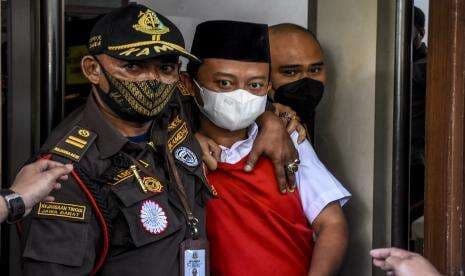 Herry Wirawan Divonis Hukuman Seumur Hidup, Jaksa Pikirkan Ajukan Banding