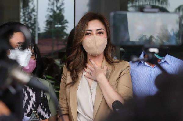 Dhena Devanka dan Jonathan Frizzy Resmi Cerai, Ini Foto-Foto Suasana Sidang