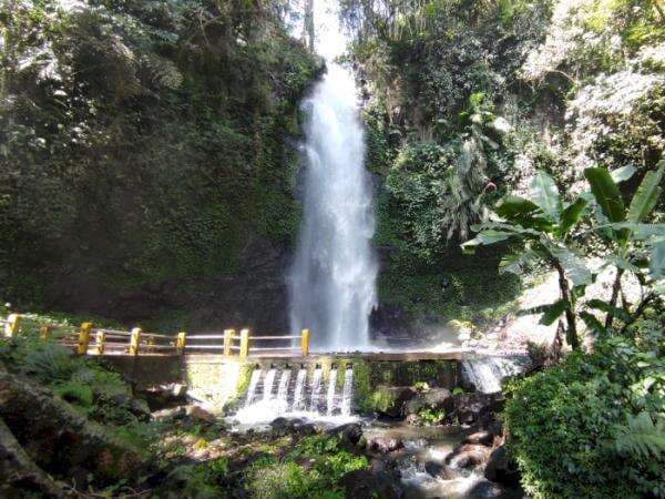 Di Balik Indahnya Grojogan Sewu, Mistis dan Tempat Ritual Mandi Kembang