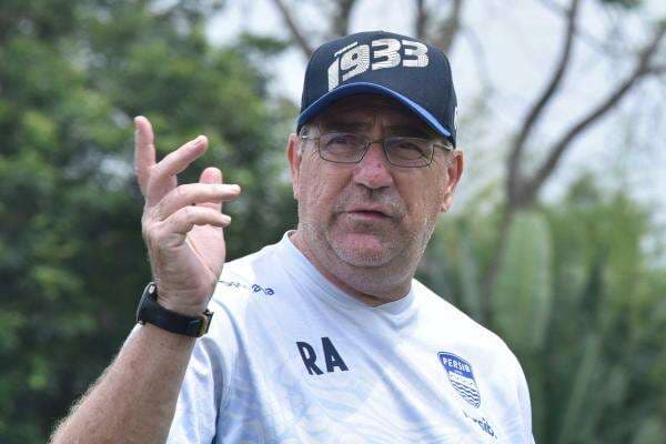 Tekad Kuat Persib Bandung Lawan Persipura: 3 Poin Harga Mati