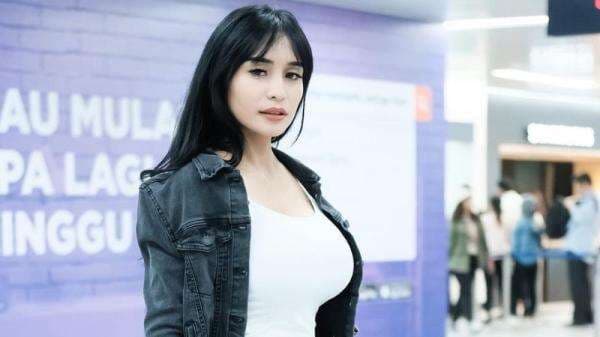 5 Model Rambut Bibie Julius, DJ Seksi dan Model Majalah Dewasa Super Hot!