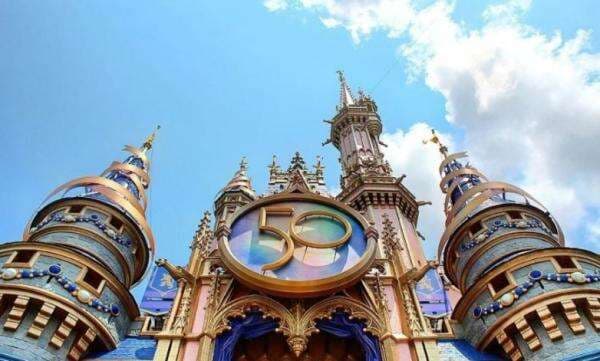 Asyik, Pengunjung Disneyland dan Disney World Kini Tak Wajib Pakai Masker