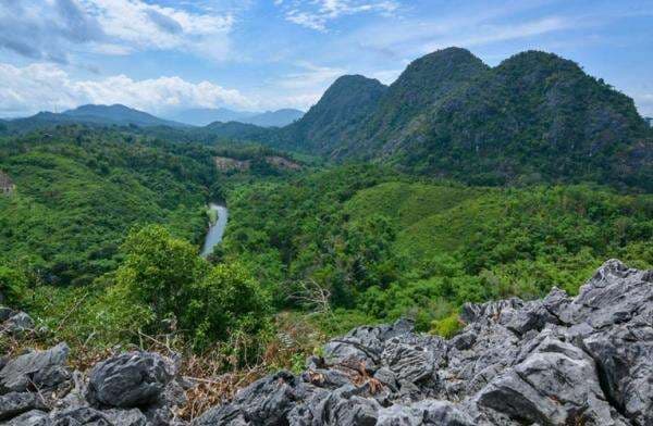 Langka, Batuan Geopark Meratus Simpan Misteri Bumi Kalsel Berusia 180 Juta Tahun