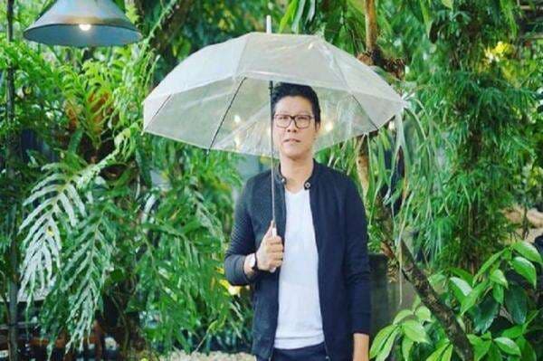 7 Artis yang Pacaran Beda Usia Jauh, Ada yang Selisih 17 Tahun 7 Artis yang Pacaran Beda Usia Jauh, Ada yang Selisih 17 Tahun