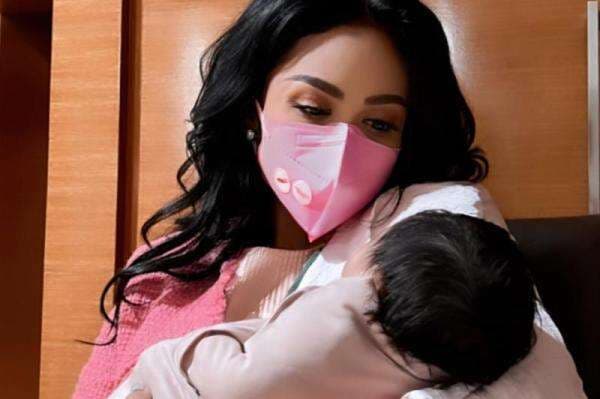 Aurel Hermansyah Melahirkan Baby A, Krisdayanti: Cahaya Sempurna bagi Keluarga