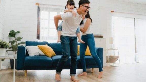 Waduh! Menggilitik Anak Secara Berlebihan Bisa Berbahaya? Begini Penjelasannya