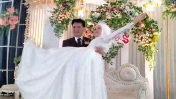 Viral Mantan Suami Mawar AFI Nikahi Baby Sitter-nya, Usianya Baru 19 Tahun