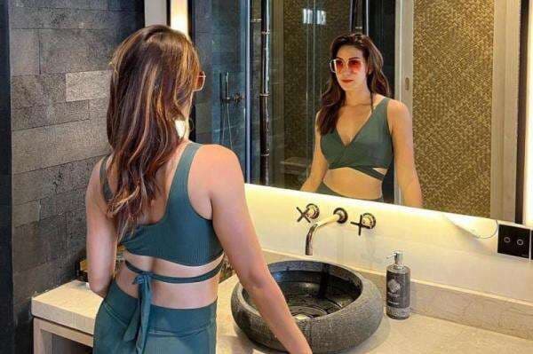 7 Potret Seksi Mantan Personel Girl Band Princess Elma Agustin Pakai Bikini