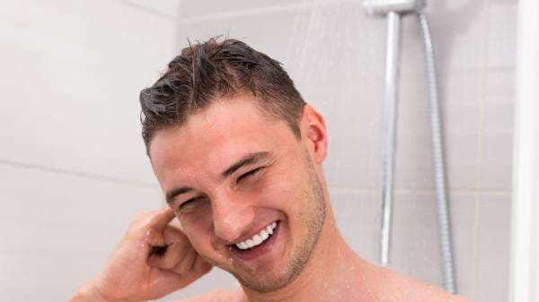 Cara Mengeluarkan Air dari Telinga dengan Mudah dan Aman