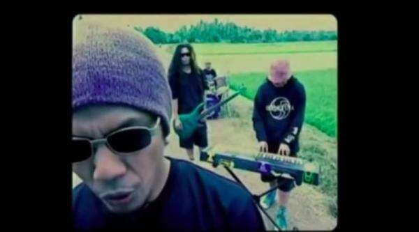 Chord Gitar dan Lirik Lagu Surti Tejo Jamrud, Cinta Gadis Desa dan Lelaki Metropolitan