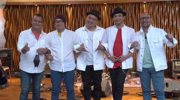 Lirik Lagu dan Chord Gitar Menerobos Gelap Padi Reborn