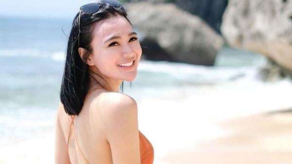 6 Gaya Wika Salim yang Ultah Ke-30, Sang Biduan Pemersatu Bangsa Makin Seksi!